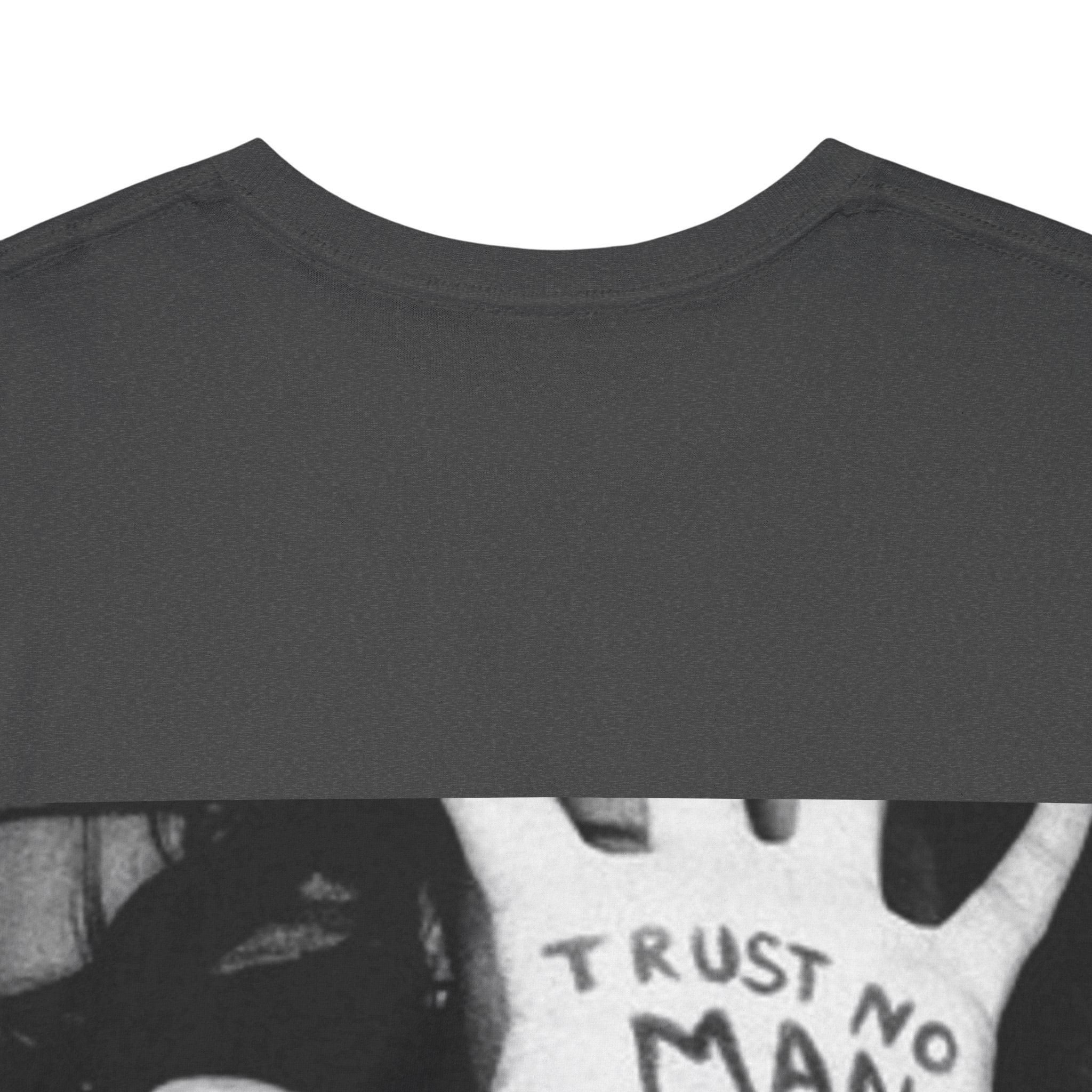 🚫💔 No Trust. No Fear. Tee 😈🔥